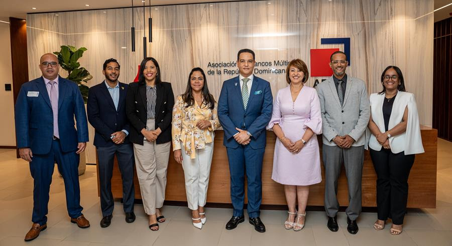 Gobierno EE. UU. y ABA capacitarán a bancos en financiamiento de energías renovables