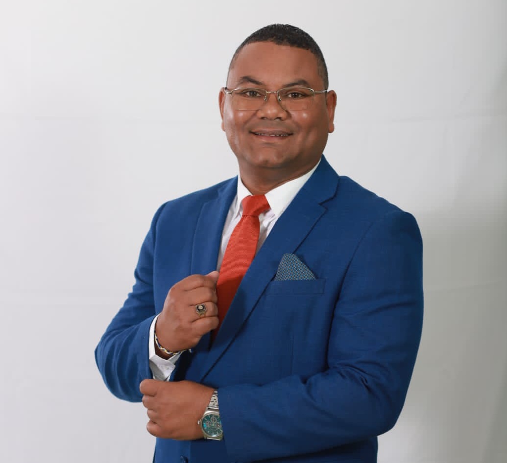 Logan Jiménez afirma busca ser regidor para devolver lo que Boca Chica le ha dado a través del servicio