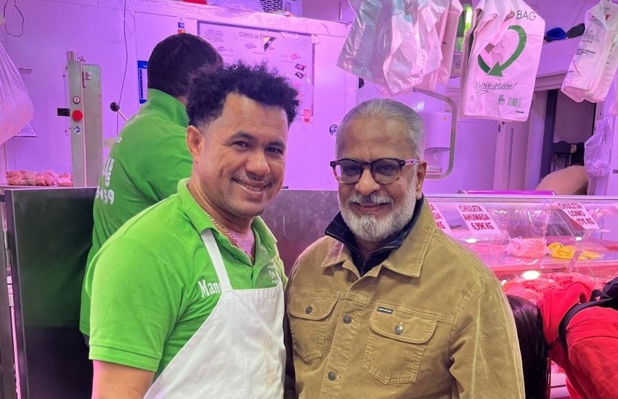 Cónsul Dominicano en España visita comercios de comunidad de su país  