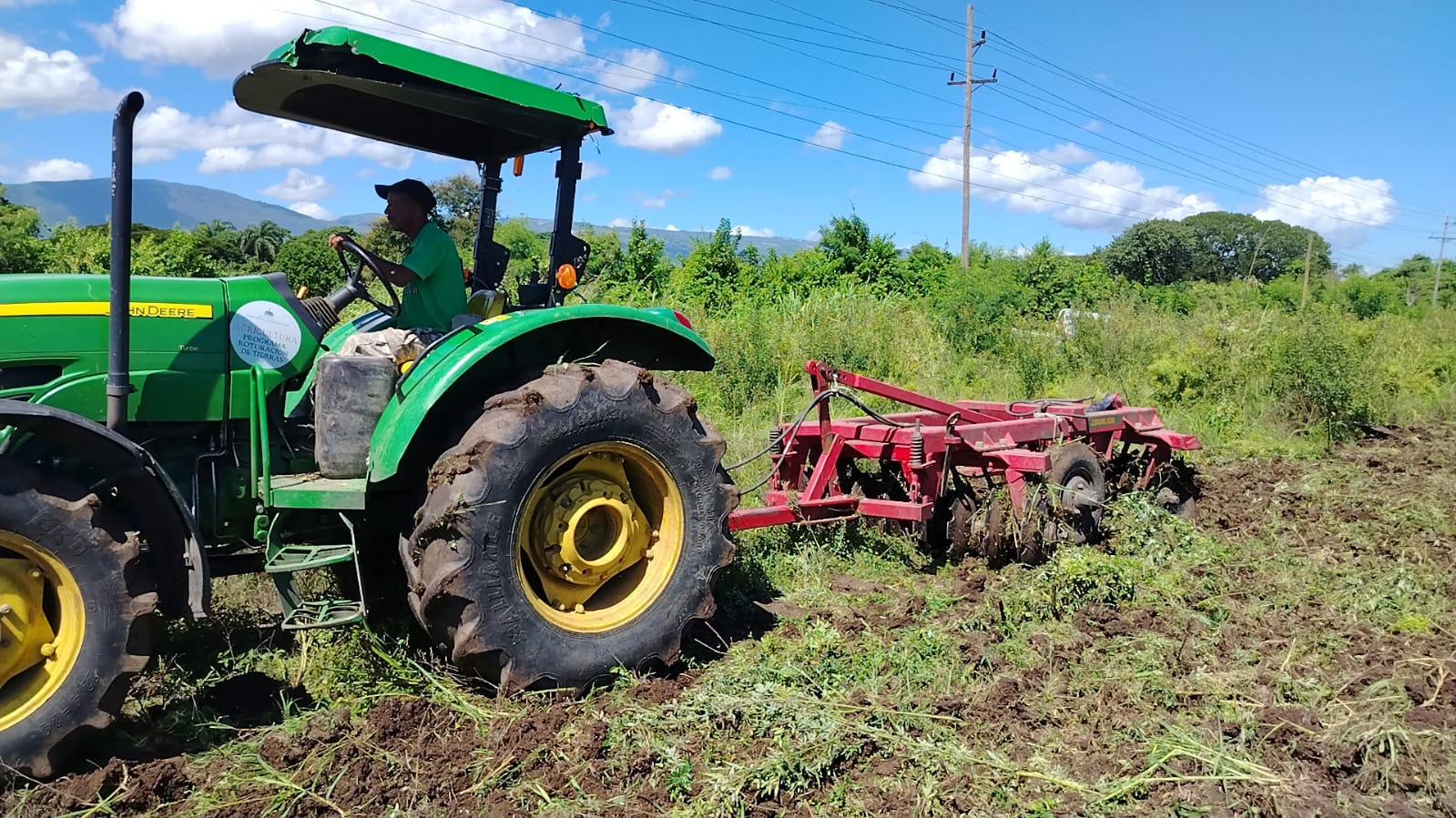 Agricultura inicia vedas en la Regional San Juan; intervendrán unas 15 mil tareas en el valle
