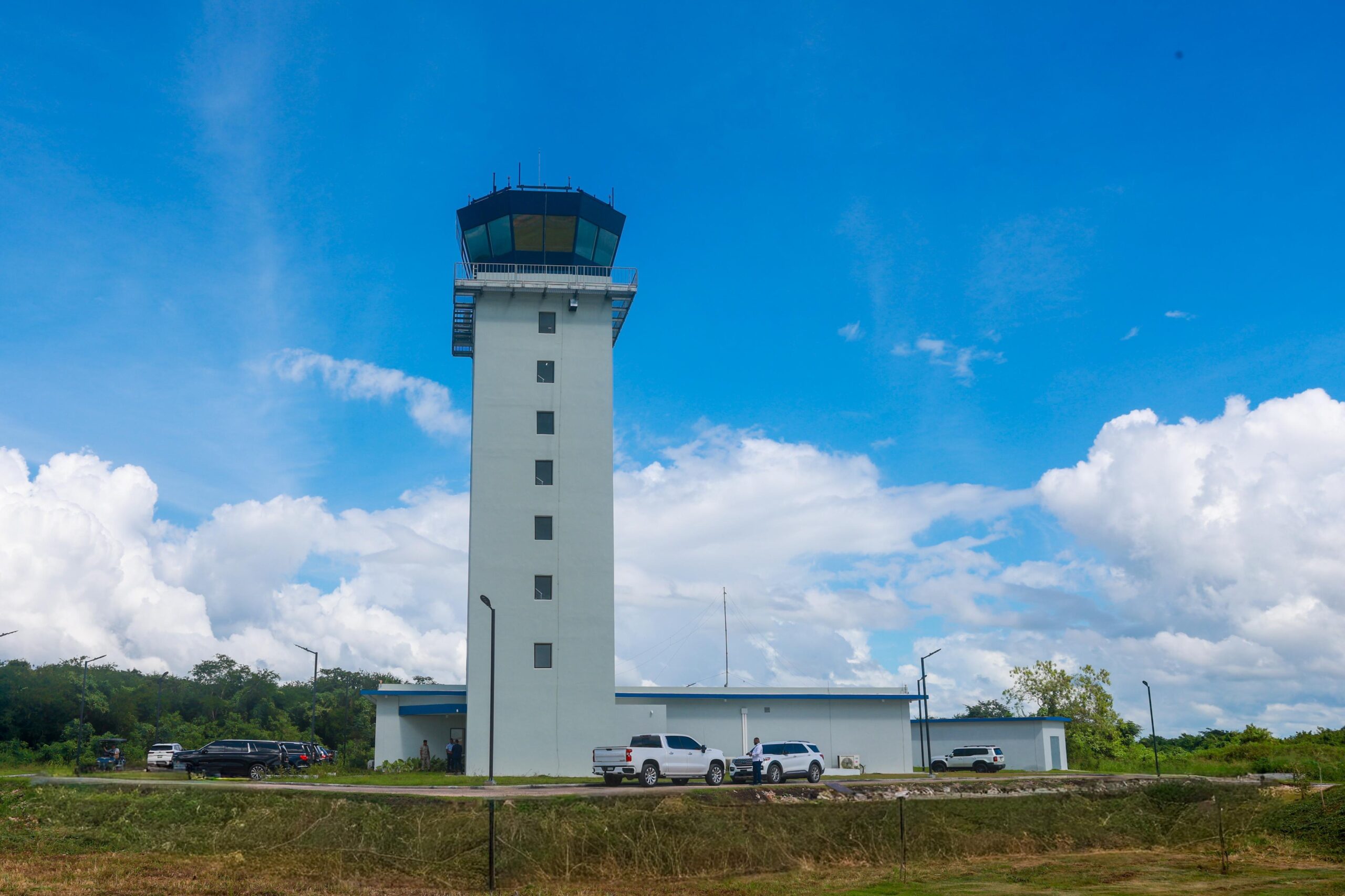 IDAC entregará moderna torre de control en la pista de la Base Aérea de San Isidro