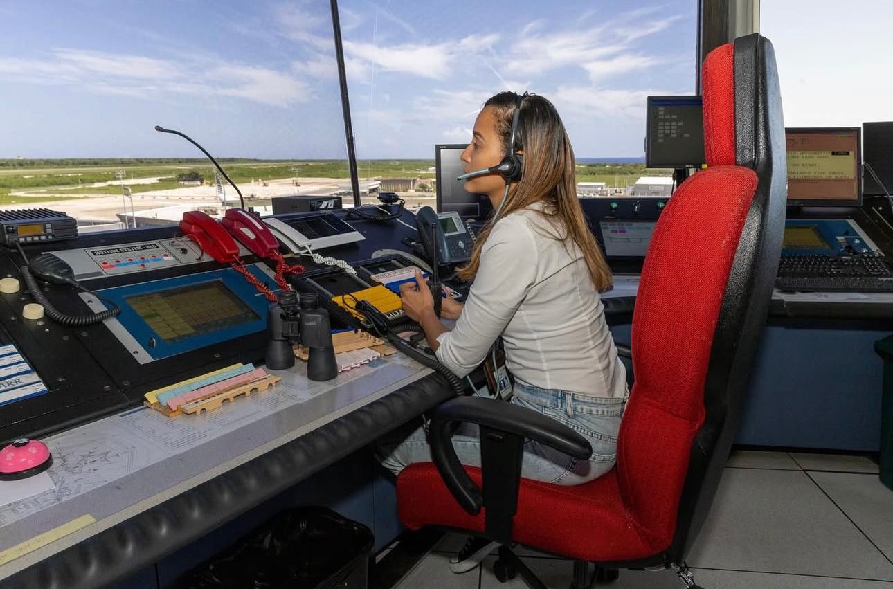 IDAC abre concurso para controladores de aeródromos