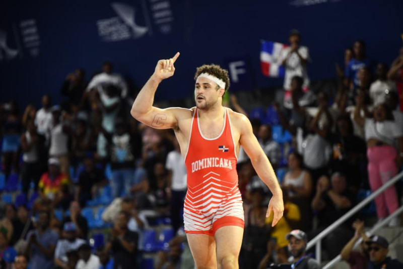 Chris Foca conquista la medalla de oro en lucha